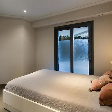 Luxury Garden 2br In The Development Of Cap D'antibes-juan Les Pins *