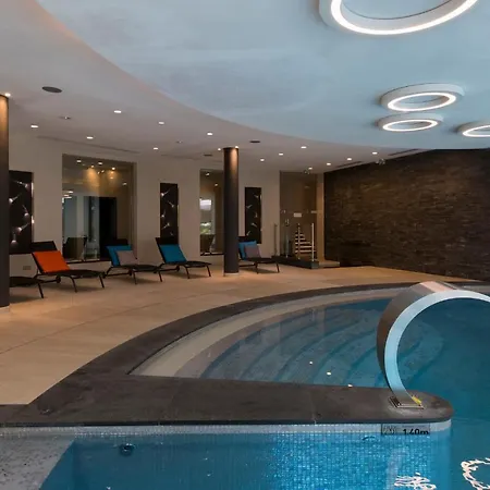 Luxury Garden 2br In The Development Of Cap D'antibes-juan Les Pins Apartamento