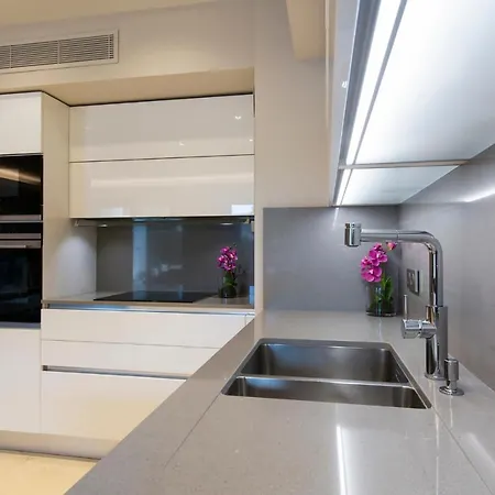 Apartamento Luxury Garden 2br In The Development Of Cap D'antibes-juan Les Pins