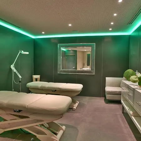 Luxury Garden 2br In The Development Of Cap D'antibes-juan Les Pins Apartamento *